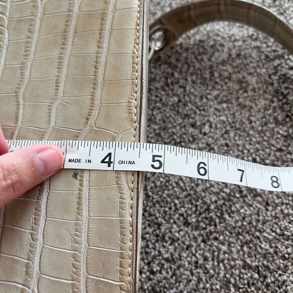 TOMMY HILFIGER WOMENS SHOULDER BAG FAUX CROCODILE EMBOSSED - Picture 8 of 9